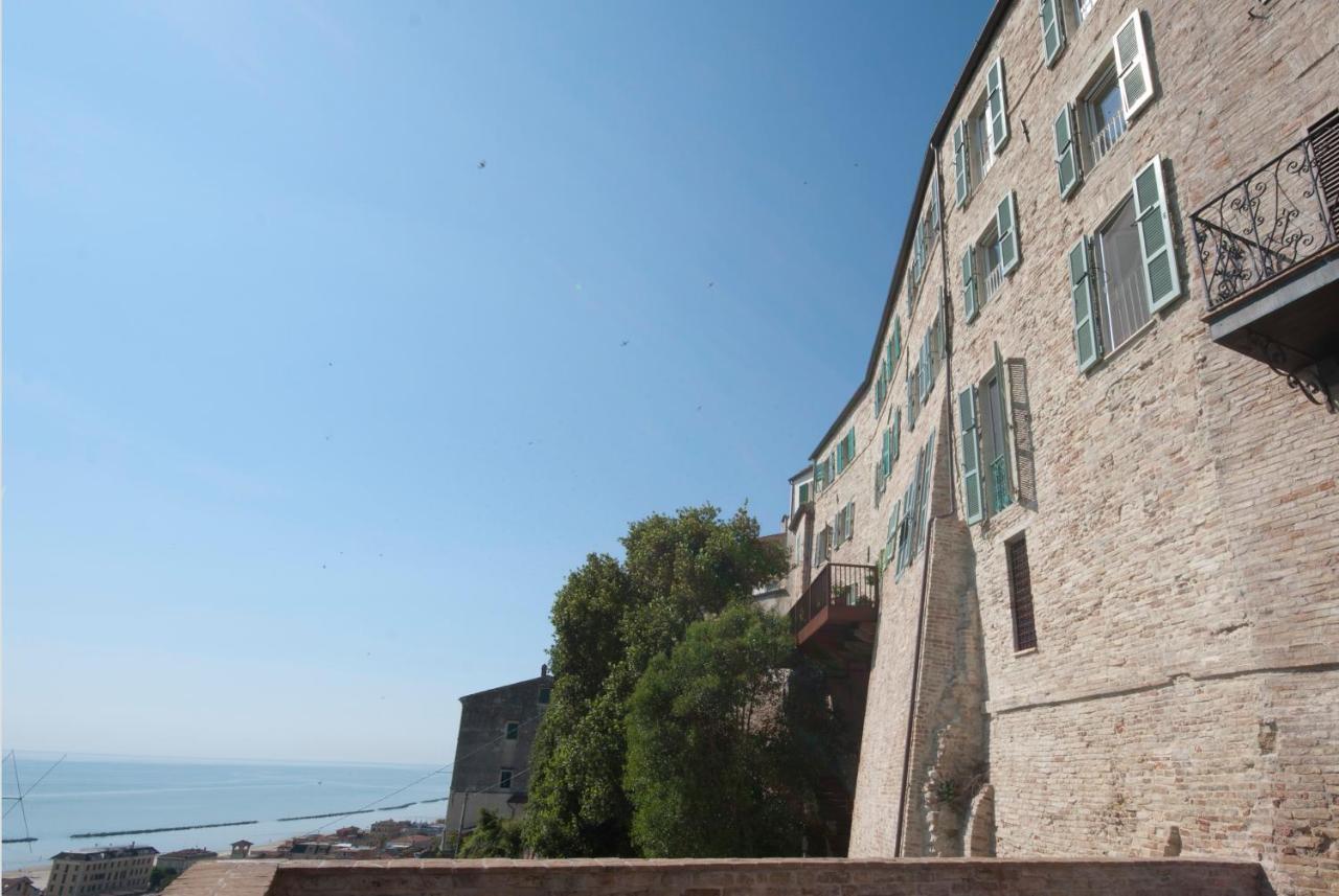 B&B Tre Finestre Sul Mare Grottammare Exterior photo
